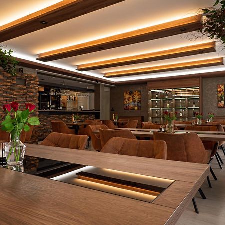 Elite Hotel Nová Dubnica Dış mekan fotoğraf