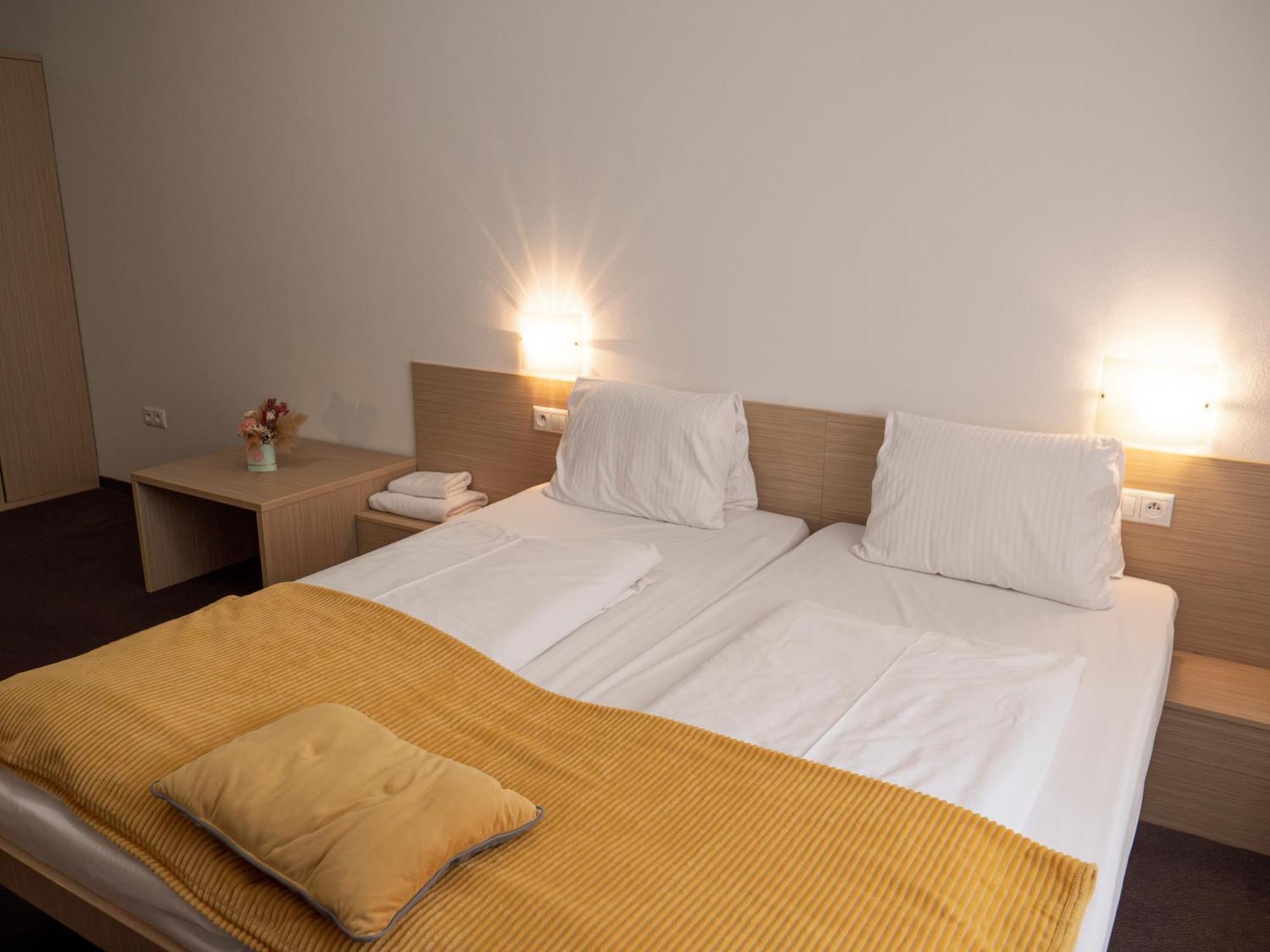 Elite Hotel Nová Dubnica Dış mekan fotoğraf