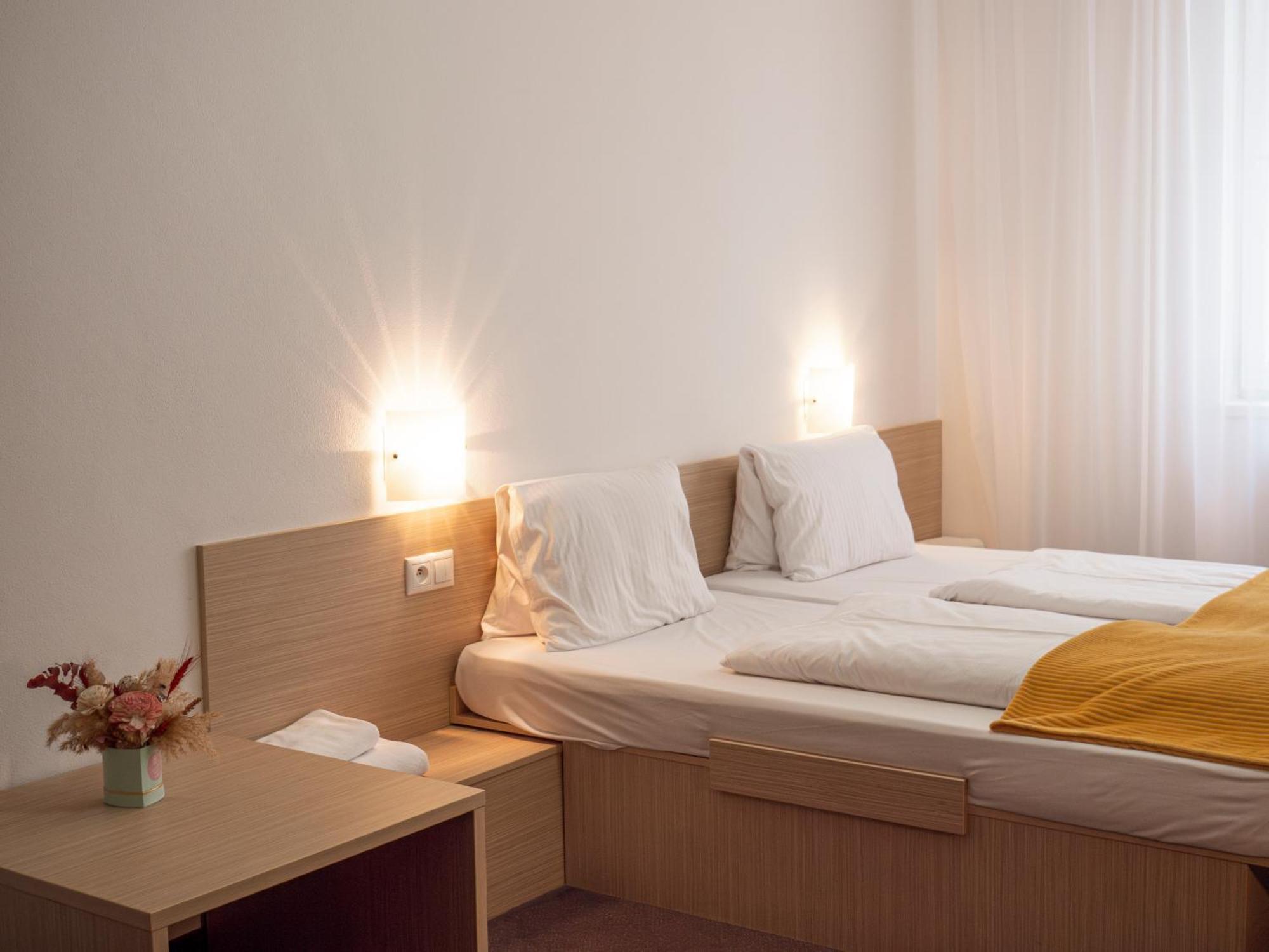 Elite Hotel Nová Dubnica Dış mekan fotoğraf