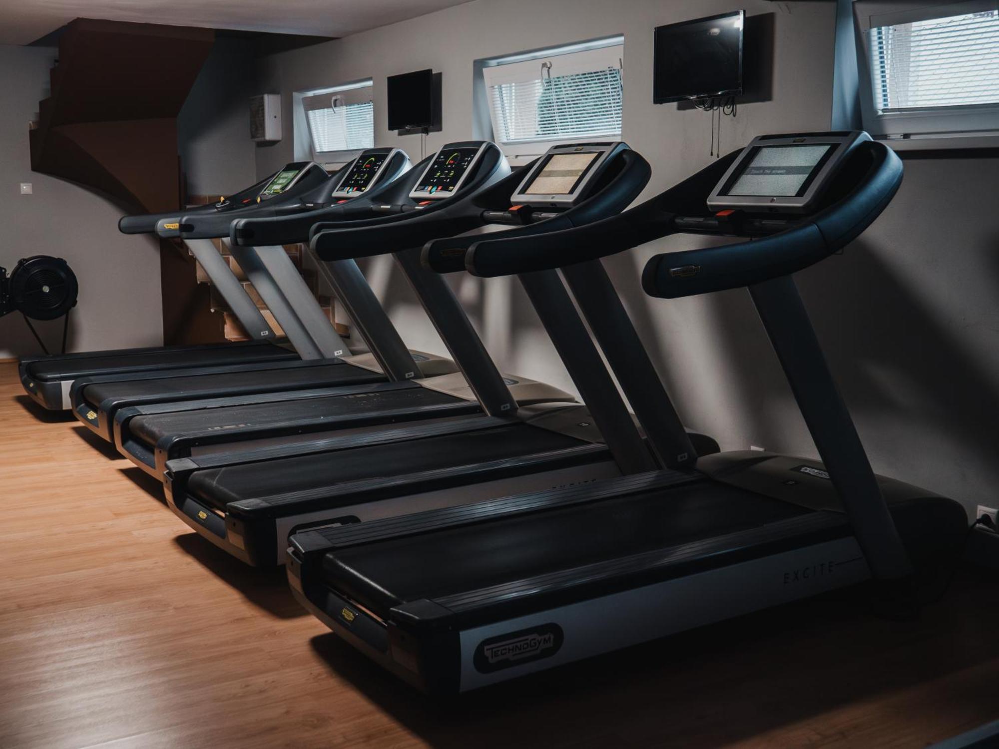 Elite Hotel Nová Dubnica Dış mekan fotoğraf